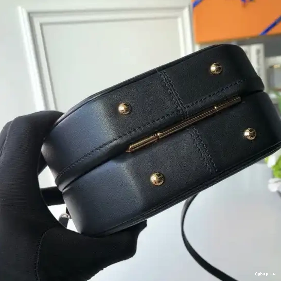 With Louis Vuitton Alligator Leather CHAPEAU BOITE PETITE 0515
